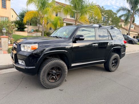 Used 2012 Toyota 4Runner Limited image 19