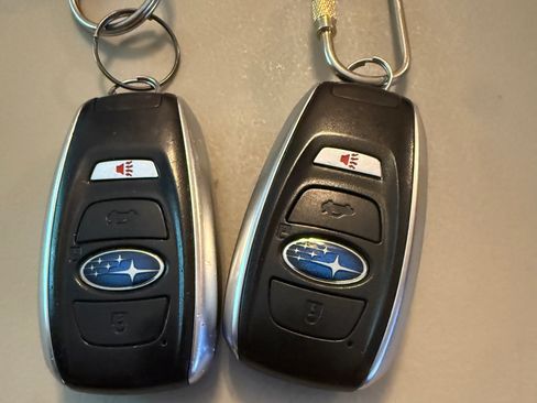 Used 2017 Subaru Forester 2.5i Touring AWD/4WD image 24