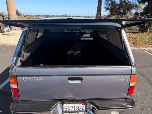 Used 1998 Toyota Tacoma 2WD Xtracab V6 image 11