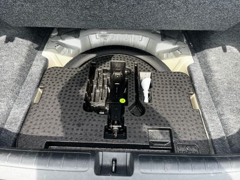 Used 2019 Honda Accord Sport image 9