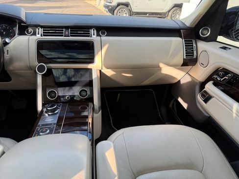 Used 2018 Land Rover Range Rover Supercharged image 9