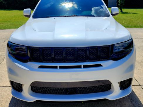 Used 2018 Jeep Grand Cherokee Trackhawk image 2