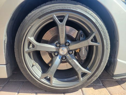 Used 2010 Nissan 370Z NISMO image 17