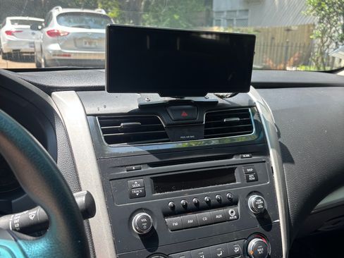 Used 2013 Nissan Altima 2.5 S FWD image 6