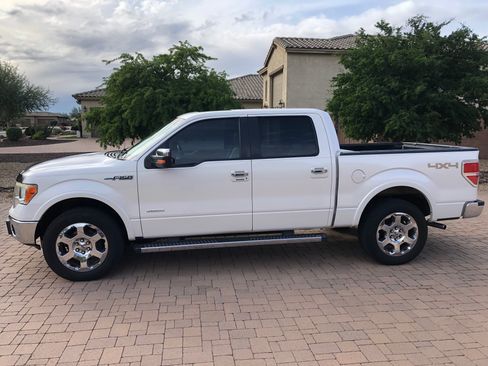 Used 2012 Ford F150 Lariat w/ Lariat Chrome Pkg image 2