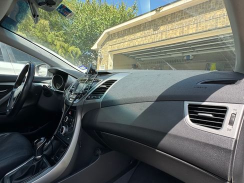 Used 2015 Hyundai Elantra Sport FWD image 9