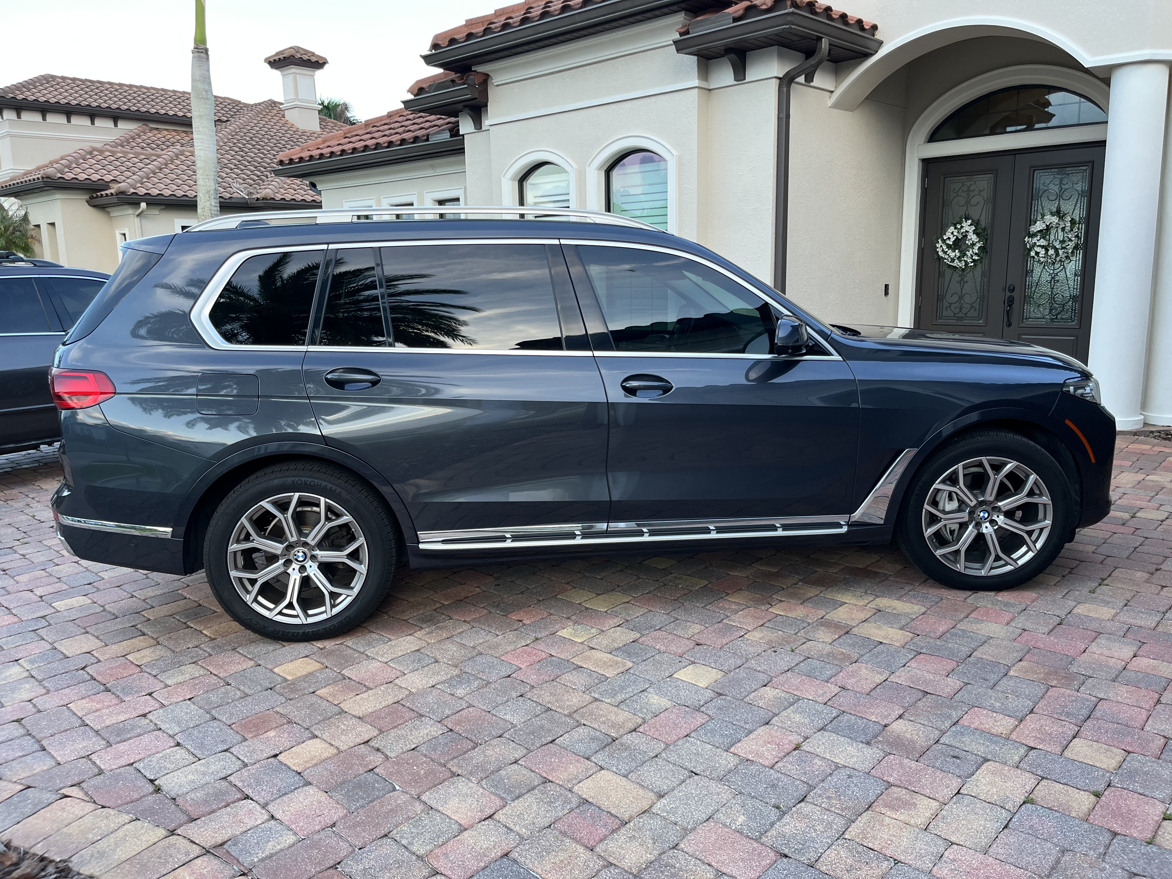 Used 2019 BMW X7 xDrive40i w/ Premium Package AWD/4WD image 9