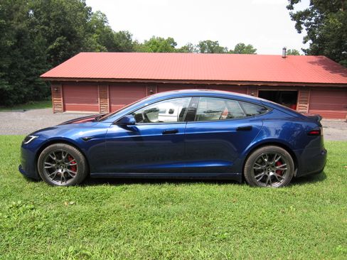 Used 2023 Tesla Model S Plaid AWD/4WD image 1