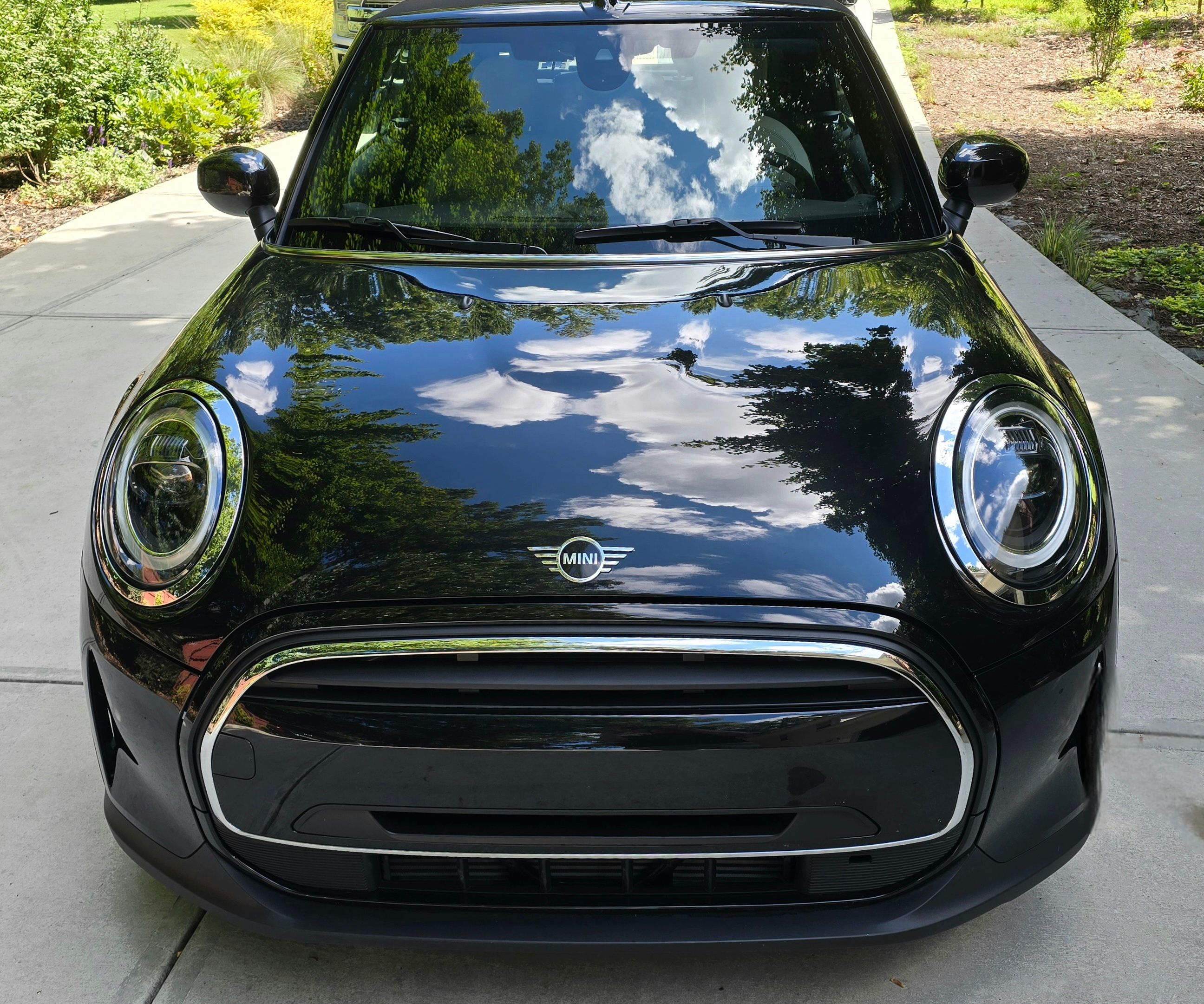 Used 2023 MINI Cooper Convertible w/ Signature Upholstery Package FWD image 10