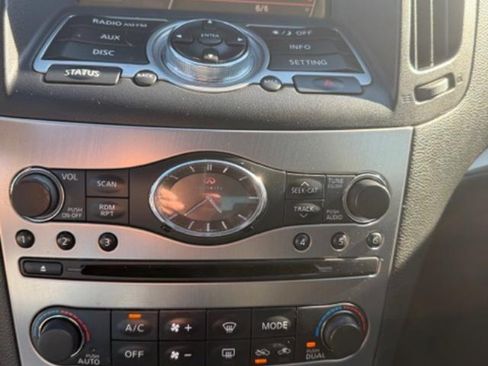 Used 2015 INFINITI Q40 AWD image 11