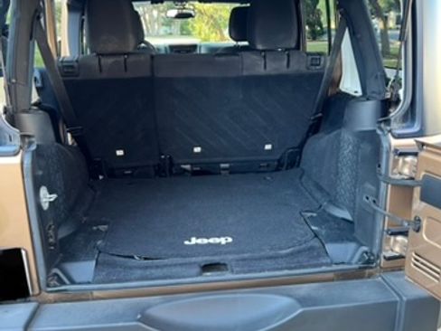Used 2015 Jeep Wrangler Unlimited Sport w/ Quick Order Package 24S AWD/4WD image 8