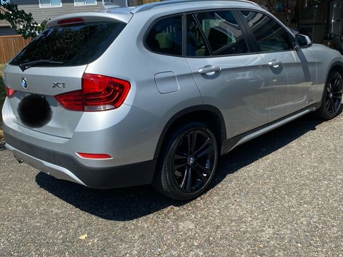 Used 2015 BMW X1 sDrive28i image 1