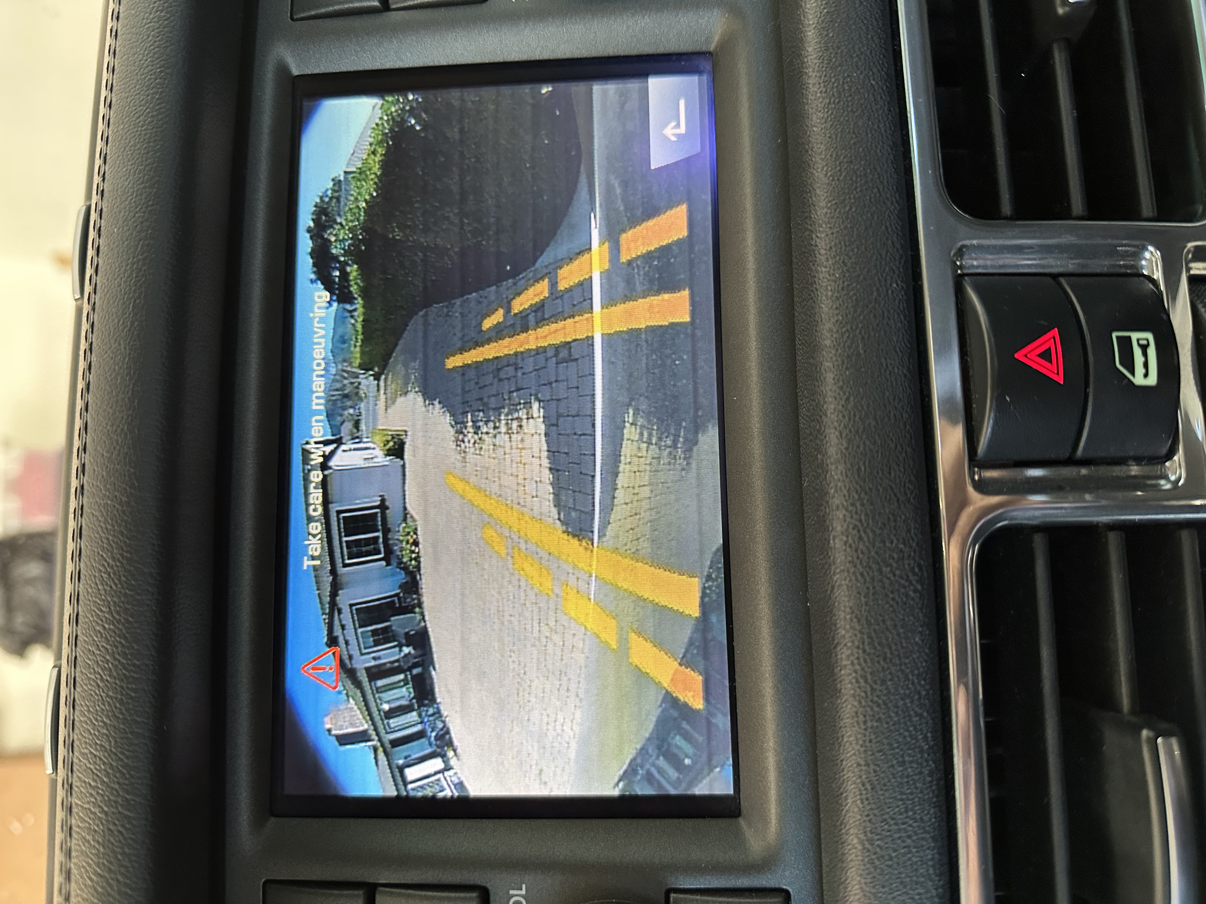 Used 2012 Land Rover Range Rover HSE AWD/4WD image 25