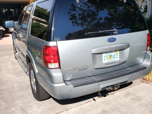 Used 2006 Ford Expedition Limited image 9