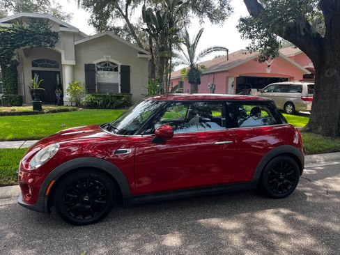 Used 2018 MINI Cooper 2-Door Hardtop FWD image 5