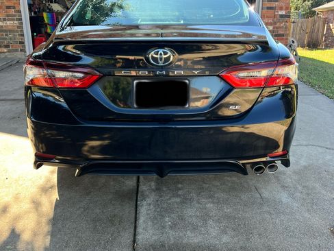 Used 2021 Toyota Camry SE image 5