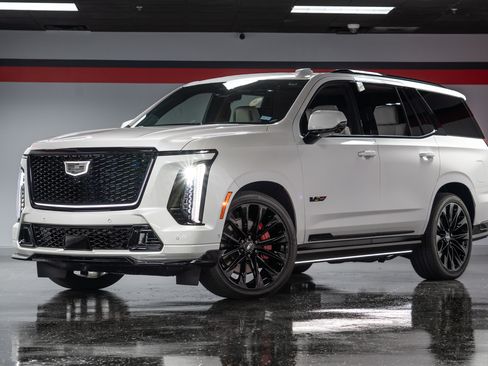 Used 2025 Cadillac Escalade V w/ LPO, ONYX Package image 2