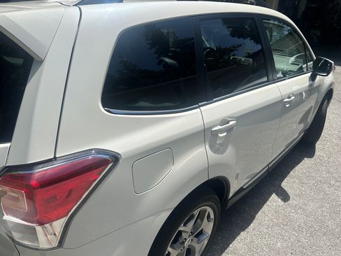 Used 2018 Subaru Forester 2.5i Touring w/ Popular Package #2 AWD/4WD image 2