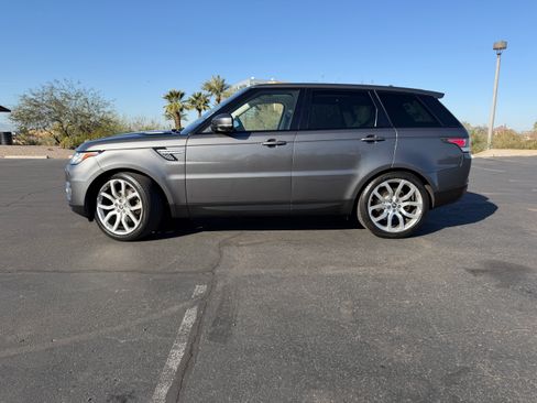 Used 2016 Land Rover Range Rover Sport HSE image 2