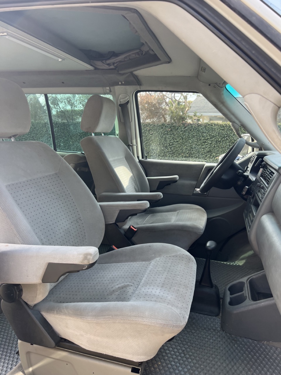 Used 2002 Volkswagen Eurovan GLS FWD image 10