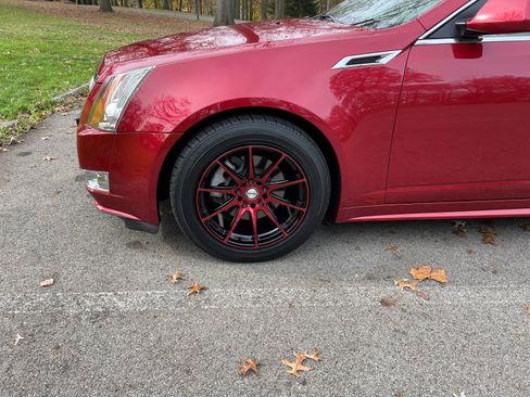 Used 2013 Cadillac CTS Premium image 2