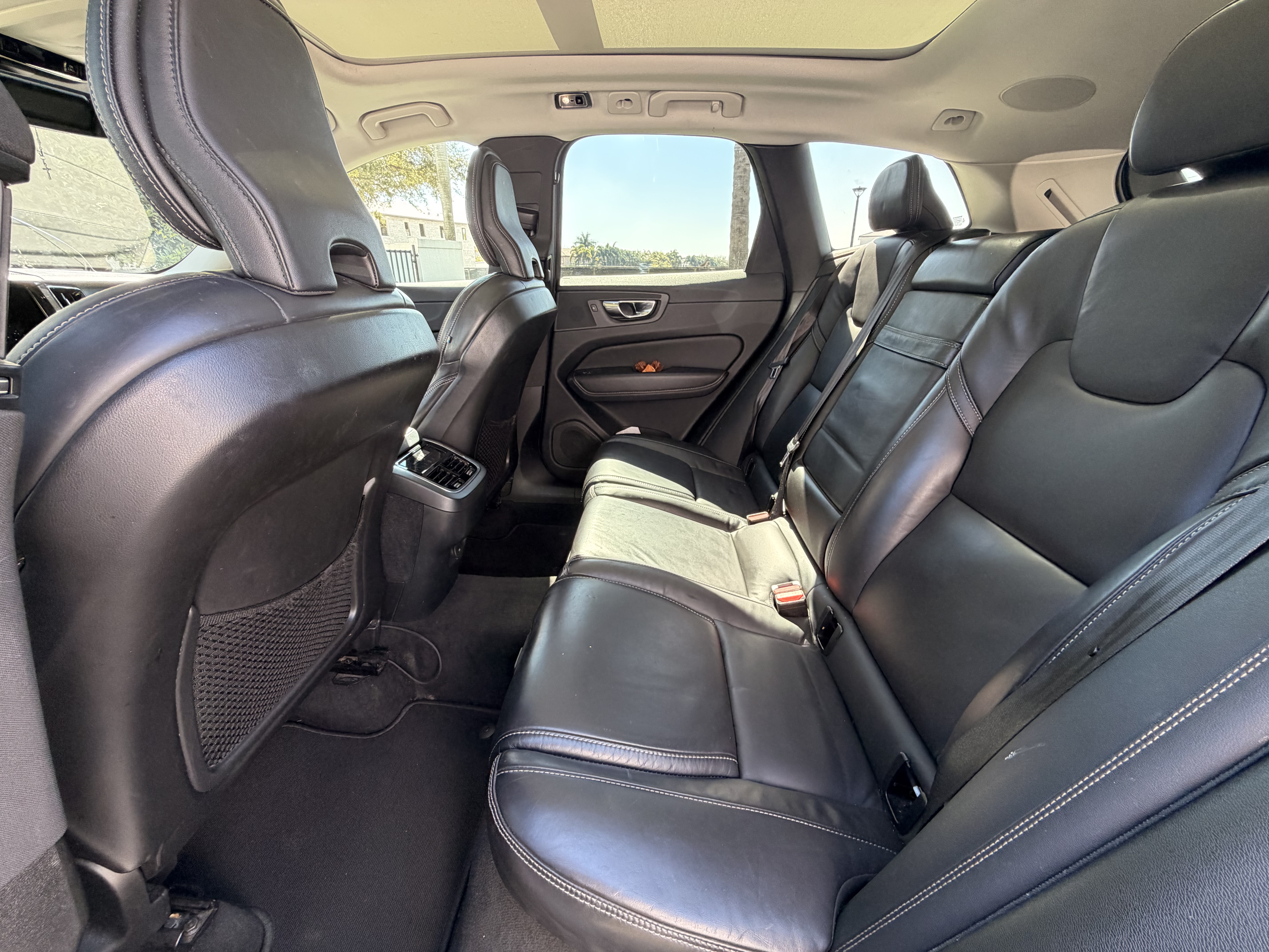 Used 2021 Volvo XC60 T5 Inscription w/ Advanced Package FWD image 11