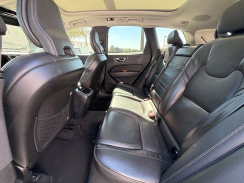 Used 2021 Volvo XC60 T5 Inscription w/ Advanced Package FWD image 11