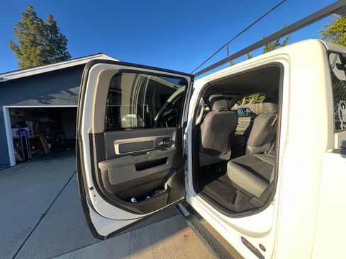 Used 2017 RAM 3500 Big Horn image 11