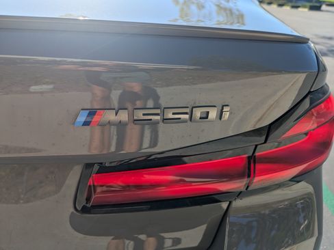 Used 2021 BMW M550i xDrive w/ Premium Package image 12