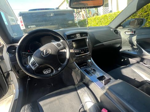 Used 2011 Lexus IS 250 w/ F-Sport Pkg w/Summer Tires RWD image 11