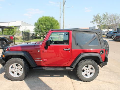 Used 2013 Jeep Wrangler Sport image 13