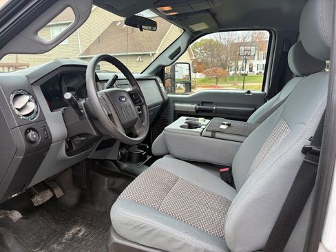 Used 2013 Ford F250 XLT image 9