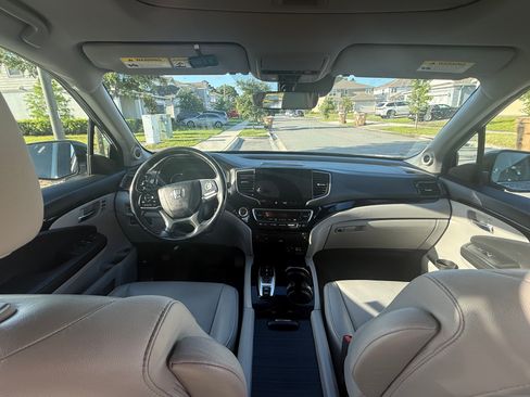 Used 2019 Honda Pilot Touring image 10