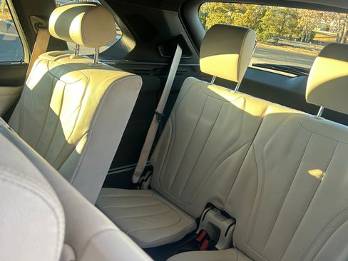 Used 2018 BMW X5 xDrive35i w/ Executive Package image 24