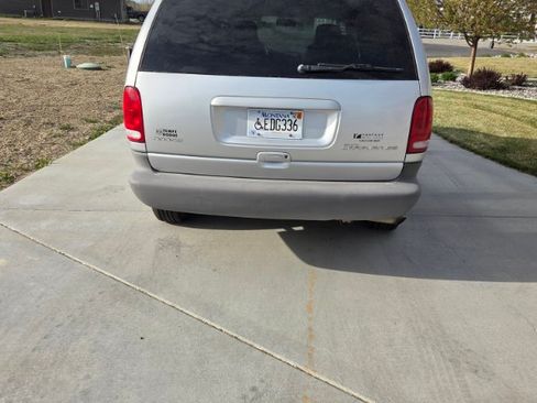 Used 2000 Dodge Grand Caravan SE image 6
