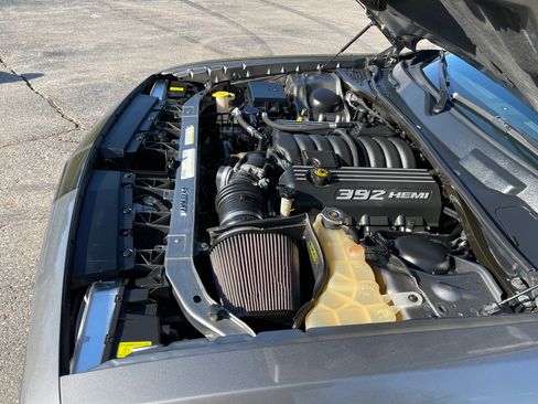 Used 2012 Dodge Challenger SRT8 w/ Premium Sound Group image 10