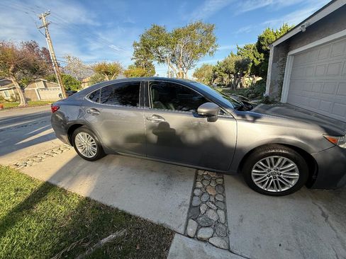 Used 2015 Lexus ES 350 w/ Premium Package image 8