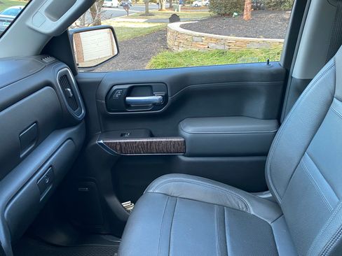 Used 2021 GMC Sierra 1500 Denali w/ Denali Ultimate Package image 9