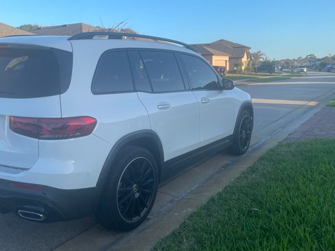 Used 2020 Mercedes-Benz GLB 250 image 4