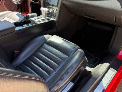 Used 2006 Ford Mustang GT Premium image 13