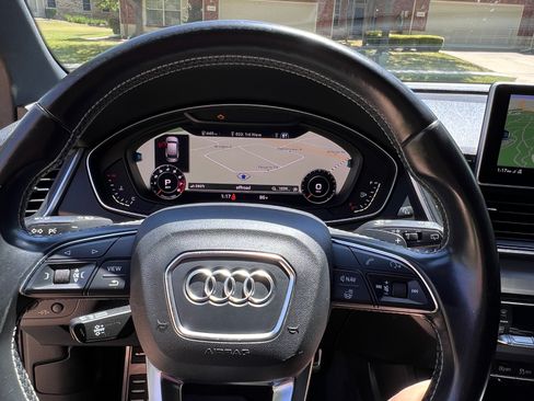 Used 2018 Audi SQ5 Premium Plus w/ Navigation Package image 14