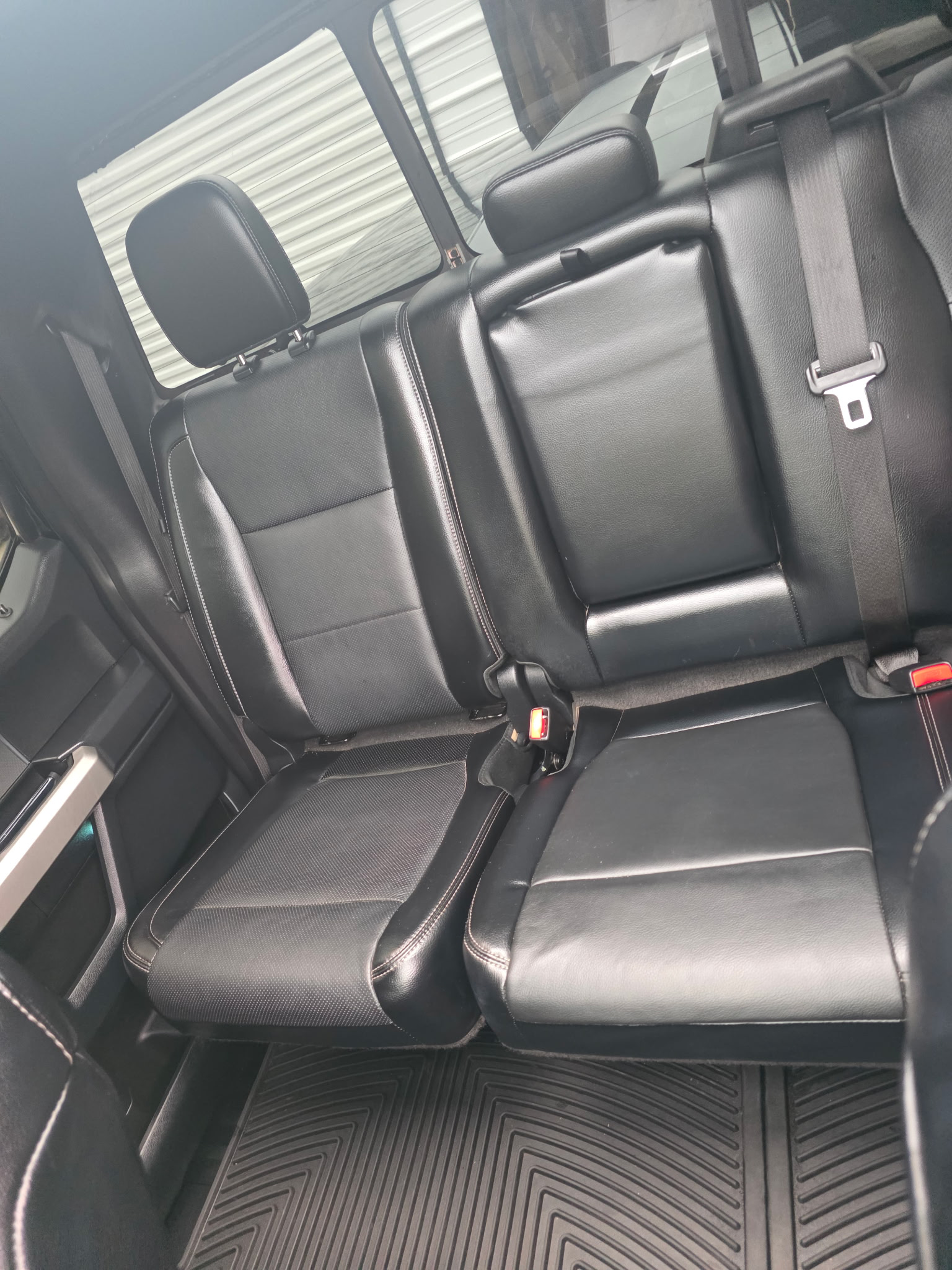 Used 2016 Ford F150 Lariat w/ Equipment Group 502A Luxury AWD/4WD image 11