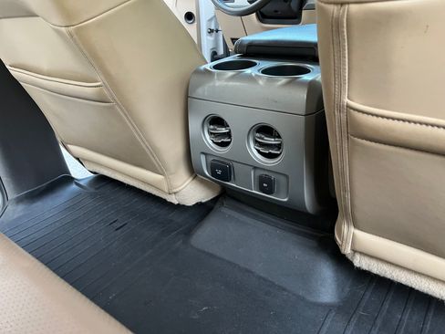 Used 2011 Ford F150 Lariat image 23