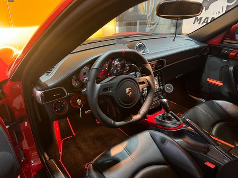 Used 2012 Porsche 911 Turbo S image 15