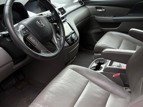 Used 2015 Honda Odyssey EX-L image 12