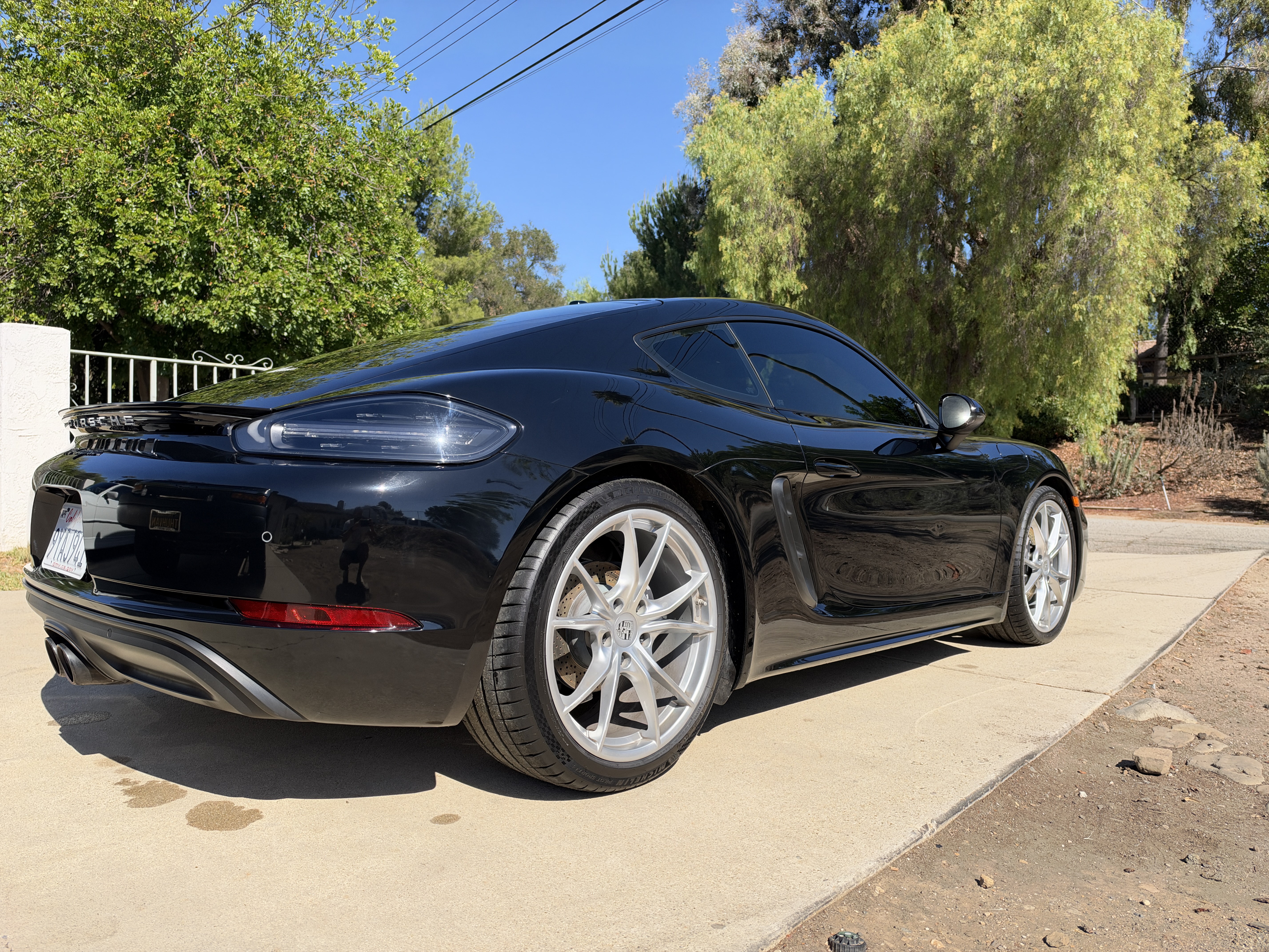 Used 2019 Porsche 718 Cayman RWD image 14
