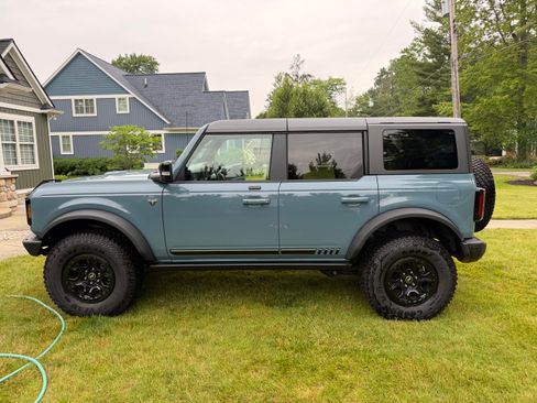 Used 2021 Ford Bronco First Edition AWD/4WD image 1