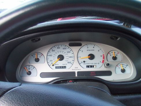 Used 1994 Ford Mustang Cobra image 2