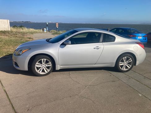 Used 2013 Nissan Altima 2.5 S FWD image 10