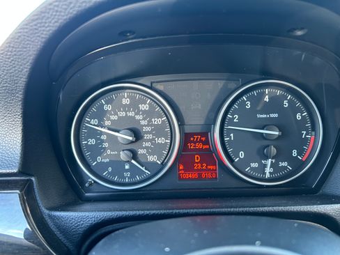 Used 2011 BMW 328i Coupe image 10